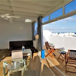 Casal Con Balcon La Vela Holiday home Puerto Calero